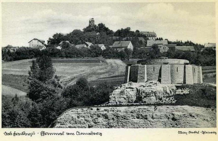 Das Ehrenmal der deutschen Freikorpsk�mpfer in Annaberg  (wurde 1945 von den Polen gesprengt)