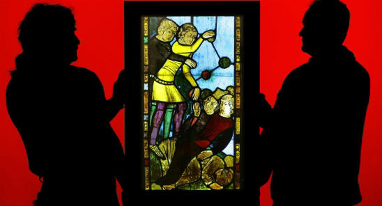 Die Glasscheibe der Frankfurter Marienkirche wurde 2007 von Russland an Deutschland zurückgegeben.