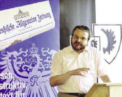 "Der deutsche (preu�isch-�sterreichische) Dualismus � ein �berblick". �ber das Kernthema des Seminars referierte PAZ-Redakteur Manuel Ruoff.