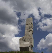 Das Denkmal "Westerplatte" zu Ehren der polnischen Verteidiger in der gleichnamigen Gedenkst�tte in Danzig in Polen, aufgenommen am 17.06.2012. (picture alliance / dpa / Jens Wolf)