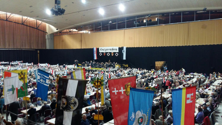 Blick in die Sport- und Kongre�halle Schwerin w�hrend des 22. Landestreffens am 23.09.2017