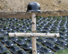 Kriegsgr�berst�tte in Neumark, Pommern (heute: Stare Czarnowo, Polen)