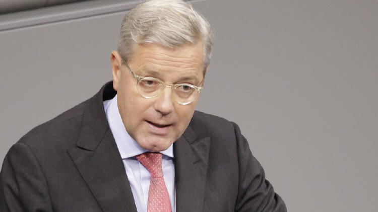 Norbert R�ttgen bedauerte das Schreiben Karczewskis.