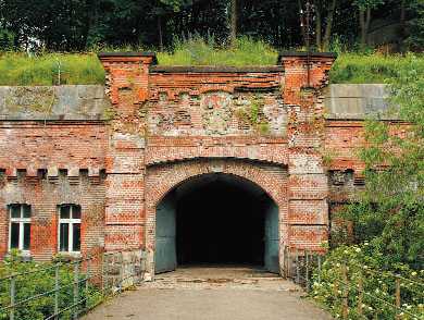 Fort Nr. 1: historisches Gebäude, touristisches Objekt und Wohnhaus in einem